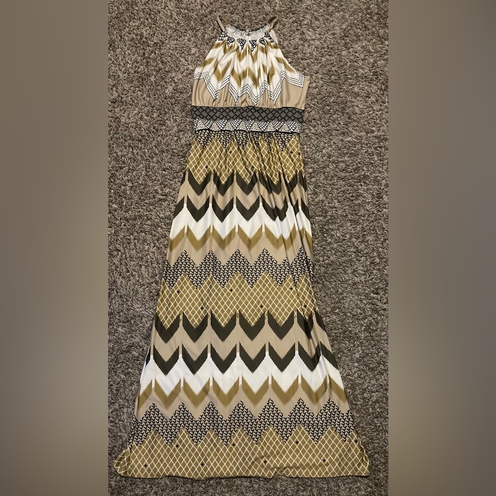 London Times Maxi Dress Sleeveless Chevron Silky & Stretchy Gold White & Brown